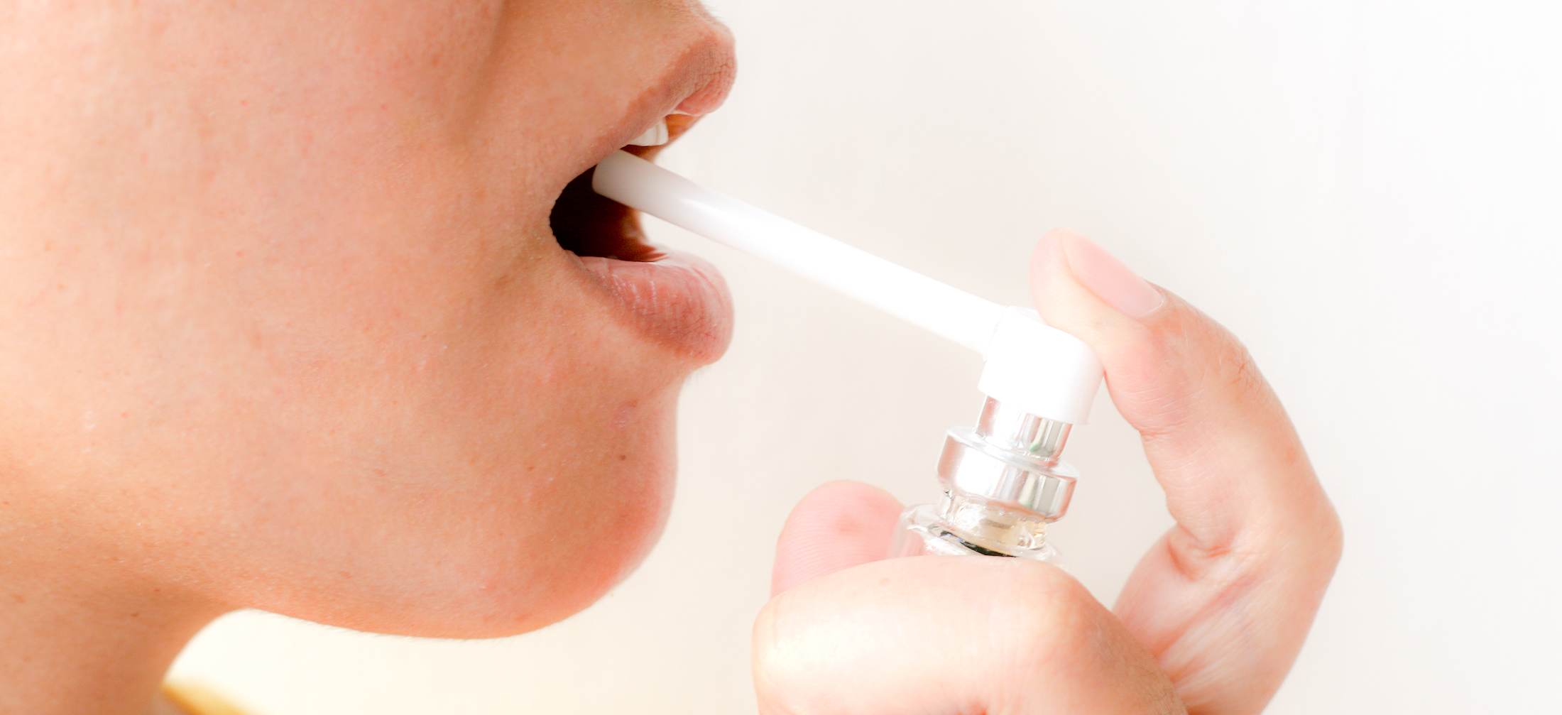 Лечение горла спреем