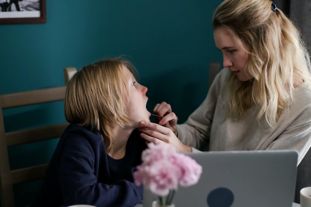 Профилактика заболеваний горла у детей